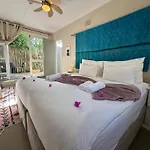 The Big - Luxury Backpackers